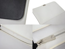 Load image into Gallery viewer, CELINE セリーヌ トラペーズ ハンドバッグ 169543 ブラック ホワイト カーキグリーン カーフスキン シルバー金具 美品 中古 4c075391