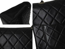 Load image into Gallery viewer, CHANEL シャネル マトラッセ 23cm Wチェーンショルダーバッグ Wフラップ 6番台 ラムスキン ココマーク ブラック 美品 中古 4c075396