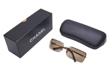 Load image into Gallery viewer, 極美品 CHANEL シャネル リムレス サングラス 4104-B c.125/13 サイズ62□15 120 ココマーク ラインストーン 中古 4c075406