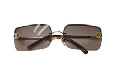 Load image into Gallery viewer, 極美品 CHANEL シャネル リムレス サングラス 4104-B c.125/13 サイズ62□15 120 ココマーク ラインストーン 中古 4c075406