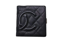 Load image into Gallery viewer, CHANEL シャネル カンボンライン 二つ折財布 10番台 ブラック ピンク ラムスキン A26720 美品 中古 4c075407