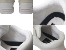 Load image into Gallery viewer, CHANEL シャネル ココマーク スニーカー ホワイト オフホワイト スウェード サイズ37 G34360 レディース 美品 中古 4c075444