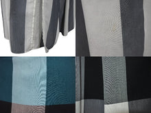 Load image into Gallery viewer, ISSEY MIYAKE イッセイミヤケ チェックロングスカート ブルー ブラック ホワイト コットン サイズ2 美品 中古 4c075446