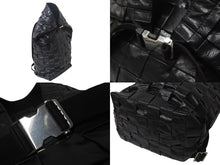 Load image into Gallery viewer, BOTTEGA VENETA ボッテガヴェネタ カセット イントレチャート フォールドオーバー バックパック ブラック レザー 美品 中古 4c075460