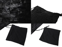 Load image into Gallery viewer, BOTTEGA VENETA ボッテガヴェネタ カセット イントレチャート フォールドオーバー バックパック ブラック レザー 美品 中古 4c075460