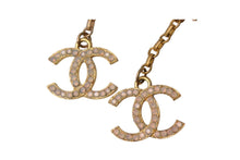 Load image into Gallery viewer, 極美品 CHANEL シャネル ピアス ココマーク ロングチェーン 4モチーフ ぶら下がり 01A GP ラインストーン ゴールド 中古 4c075474