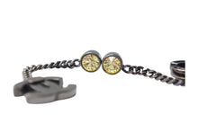 Load image into Gallery viewer, CHANEL シャネル ピアス 両耳 ココマーク ライトストーン イタリア製 06P メタル シルバー ブラック 美品 中古 4c075478