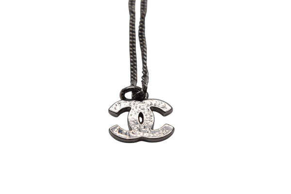 Very Good Condition CHANEL Necklace Choker Here Mark Rhinestone 08V Metal Rhinestone Silver Good Condition Used 4c075492