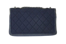 Load image into Gallery viewer, CHANEL シャネル マトラッセ26 ショルダーバッグ 20番台 ブルー ネイビー デニム シルバー金具 美品 中古 4c075560