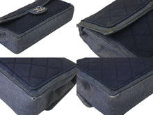 Load image into Gallery viewer, CHANEL シャネル マトラッセ26 ショルダーバッグ 20番台 ブルー ネイビー デニム シルバー金具 美品 中古 4c075560