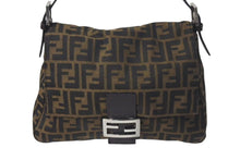 画像をギャラリービューアに読み込む, FENDI フェンディ マンマバケット ショルダーバッグ ズッカ柄 26325 ブラウン コットンキャンバス レザー シルバー金具 中古 4c075639