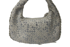 極美品 BOTTEGAVENETA ボッテガヴェネタ ショルダーバッグ イントレチャート フリンジ ホーボー レザー アイボリー 中古 4c075652