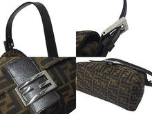画像をギャラリービューアに読み込む, 極美品 FENDI フェンディ マンマバケット ショルダーバッグ ズッカ柄 26325 ブラウン コットンキャンバス レザー シルバー金具 中古 4c075653