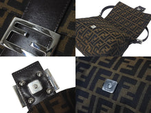 画像をギャラリービューアに読み込む, 極美品 FENDI フェンディ マンマバケット ショルダーバッグ ズッカ柄 26325 ブラウン コットンキャンバス レザー シルバー金具 中古 4c075653