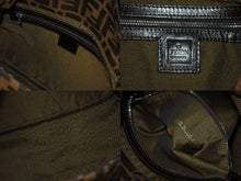 画像をギャラリービューアに読み込む, 極美品 FENDI フェンディ マンマバケット ショルダーバッグ ズッカ柄 26325 ブラウン コットンキャンバス レザー シルバー金具 中古 4c075653