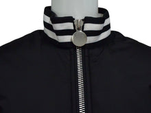 Load image into Gallery viewer, GIVENCHY ジバンシー キッズ 子供服 ジャケット ブルゾン H16034 ナイロン ブラック ホワイト シルバー金具 サイズ8 美品 中古 4c075748