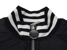 Load image into Gallery viewer, GIVENCHY ジバンシー キッズ 子供服 ジャケット ブルゾン H16034 ナイロン ブラック ホワイト シルバー金具 サイズ8 美品 中古 4c075748