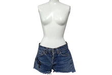 画像をギャラリービューアに読み込む, CHROME HEARTS クロムハーツ × Levi's リーバイス デニムショートパンツ セメタリークロスパッチ レディース 美品 中古 4c075753