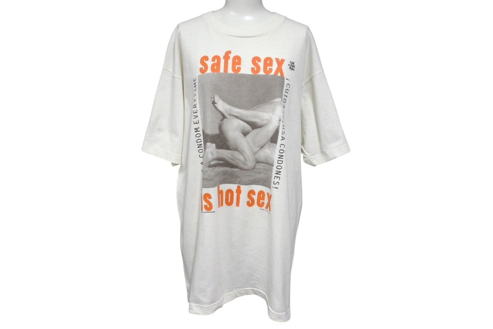 VINTAGE Vintage 90's Steven Meisel Safe sex is hot sex Short sleeve T-shirt Size XL Photo Photographer Good Condition Used 4c075760