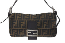 画像をギャラリービューアに読み込む, FENDI フェンディ マンマバケット ワンショルダーバッグ ズッカ柄 コットンキャンバス レザー シルバー金具 ブラウン 美品 中古 4c075869