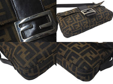 画像をギャラリービューアに読み込む, FENDI フェンディ マンマバケット ワンショルダーバッグ ズッカ柄 コットンキャンバス レザー シルバー金具 ブラウン 美品 中古 4c075869