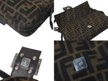 画像をギャラリービューアに読み込む, FENDI フェンディ マンマバケット ワンショルダーバッグ ズッカ柄 コットンキャンバス レザー シルバー金具 ブラウン 美品 中古 4c075869
