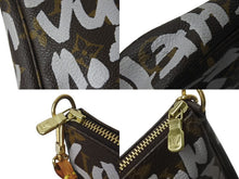 画像をギャラリービューアに読み込む, 極美品 LOUIS VUITTON ルイヴィトン ポシェット アクセソワール アクセサーポーチ M92192 モノグラム グラフィティ ホワイト 中古 4c075961