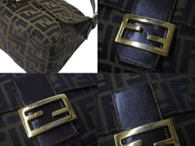 Load image into Gallery viewer, FENDI フェンディ マンマバケット ワンショルダーバッグ ズッカ柄 イタリア製 キャンバス レザー ゴールド金具 美品 中古 4c075982