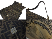 Load image into Gallery viewer, FENDI フェンディ マンマバケット ワンショルダーバッグ ズッカ柄 イタリア製 キャンバス レザー ゴールド金具 美品 中古 4c075982
