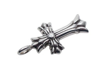 画像をギャラリービューアに読み込む, CHROME HEARTS クロムハーツ ダブルCHクロス チャーム ペンダント 2011/.925刻印 重量約5.1g シルバ−925 美品 中古 4c076032