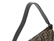 Load image into Gallery viewer, FENDI フェンディ マンマバケット ワンショルダーバッグ ズッカ柄 コットンキャンバス レザー ブラウン シルバー金具 美品 中古 4c076072