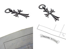 画像をギャラリービューアに読み込む, CHROME HEARTS クロムハーツ CH TINY CROSS タイニークロス チャーム ネックレス シルバー925 3.3g 美品 中古 4c076078
