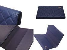 Load image into Gallery viewer, CHANEL シャネル パスポートケース ココマーク 27番台 2018-2019年 キャビアスキン ネイビー ゴールド金具 美品 中古 4c076177