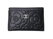 Load image into Gallery viewer, 極美品 CHANEL シャネル カードケース ココマーク カメリア 24番台 ブラック シルバー金具 中古 4c076196