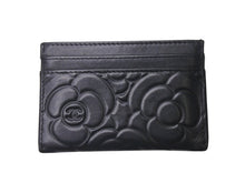 Load image into Gallery viewer, 極美品 CHANEL シャネル カードケース ココマーク カメリア 24番台 ブラック シルバー金具 中古 4c076196