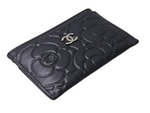 Load image into Gallery viewer, 極美品 CHANEL シャネル カードケース ココマーク カメリア 24番台 ブラック シルバー金具 中古 4c076196