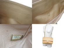 Load image into Gallery viewer, CHANEL シャネル マトラッセ25 Wフラップ Wチェーンショルダーバッグ ココマーク ラムスキン ベージュ 7番台 ゴールド金具 良品 中古 4c076264