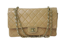 Load image into Gallery viewer, CHANEL シャネル マトラッセ25 Wフラップ Wチェーンショルダーバッグ ココマーク ラムスキン ベージュ 7番台 ゴールド金具 良品 中古 4c076264