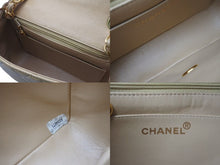 Load image into Gallery viewer, CHANEL シャネル ミニマトラッセ 17 チェーンショルダーバッグ A01115 5番台 ラムスキン ココマーク ベージュ 美品 中古 4c076296