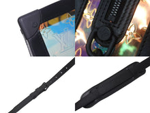 Load image into Gallery viewer, 極美品 LOUIS VUITTON ルイヴィトン M55932 モノグラム プリズム ソフトトランク ショルダーバッグ レザー ホログラム ブラック 中古 4c076409