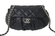 Load image into Gallery viewer, 極美品 CHANEL シャネル マトラッセ チェーンアラウンド ショルダーバッグ ブラック 15番台 ラムスキン ココマーク シルバー金具 中古 4c076418