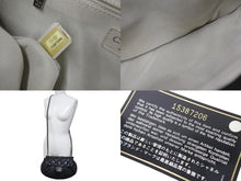 Load image into Gallery viewer, 極美品 CHANEL シャネル マトラッセ チェーンアラウンド ショルダーバッグ ブラック 15番台 ラムスキン ココマーク シルバー金具 中古 4c076418
