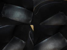 Load image into Gallery viewer, CHANEL シャネル 復刻トートバッグ ハンドバッグ A01804 キャビアスキン 7番台 ブラック ココマーク ロゴ 鞄 ゴールド金具 美品 中古 4c076469