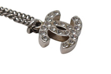 Load image into Gallery viewer, CHANEL シャネル ココマーク ネックレス 重量約5.9g 全長約44cm C12V刻印 シルバー メタル ラインストーン 美品 中古 4c076480