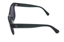 Load image into Gallery viewer, CHANEL シャネル サングラス アイウェア 5380-A c.1546/C0 サイズ56◻︎17 140 ココマーク クリアグリーン 美品 中古 4c076605