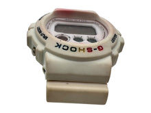 Load image into Gallery viewer, G-SHOCK ジーショック エイプ コラボ Bathing Ape 限定品 時計 ホワイト マルチカラー DW-6900 中古 4c076706