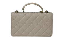 Load image into Gallery viewer, CHANEL シャネル チェーンクラッチ ショルダーバッグ AP4184 ランダム番台 ココマーク キルティング ベージュ 美品 中古 4c076729