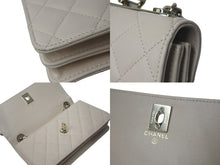 Load image into Gallery viewer, CHANEL シャネル チェーンクラッチ ショルダーバッグ AP4184 ランダム番台 ココマーク キルティング ベージュ 美品 中古 4c076729