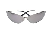 画像をギャラリービューアに読み込む, BALENCIAGA バレンシアガ SS24 RAZOR CAT キャットアイ サングラス ミラーレンズ シルバー BB0315S 001 XL 美品 中古 4c076737