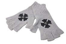 画像をギャラリービューアに読み込む, CHROME HEARTS クロムハーツ CHプラス クロスパッチ グローブ 手袋 カシミヤ ラムスキン フィンガーレス ワンサイズ 美品 中古 4c076742